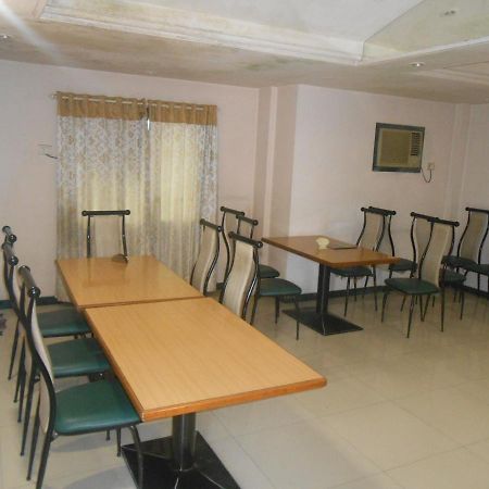 Hotel Pooja International Nashik Zewnętrze zdjęcie