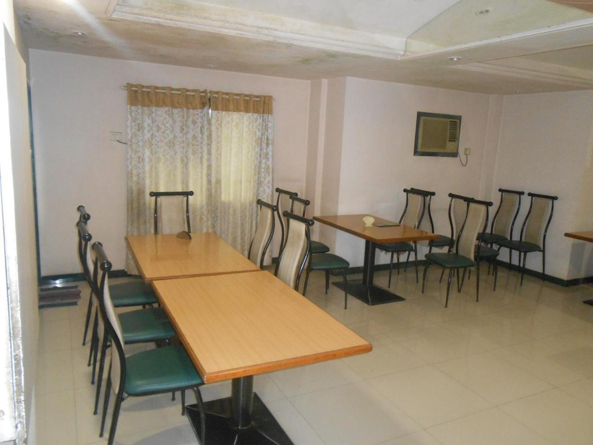 Hotel Pooja International Nashik Zewnętrze zdjęcie