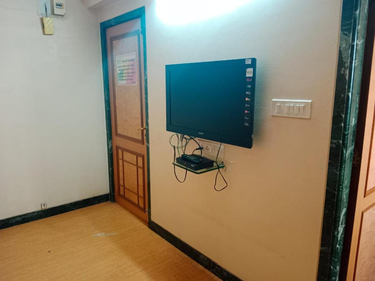 Hotel Pooja International Nashik Zewnętrze zdjęcie