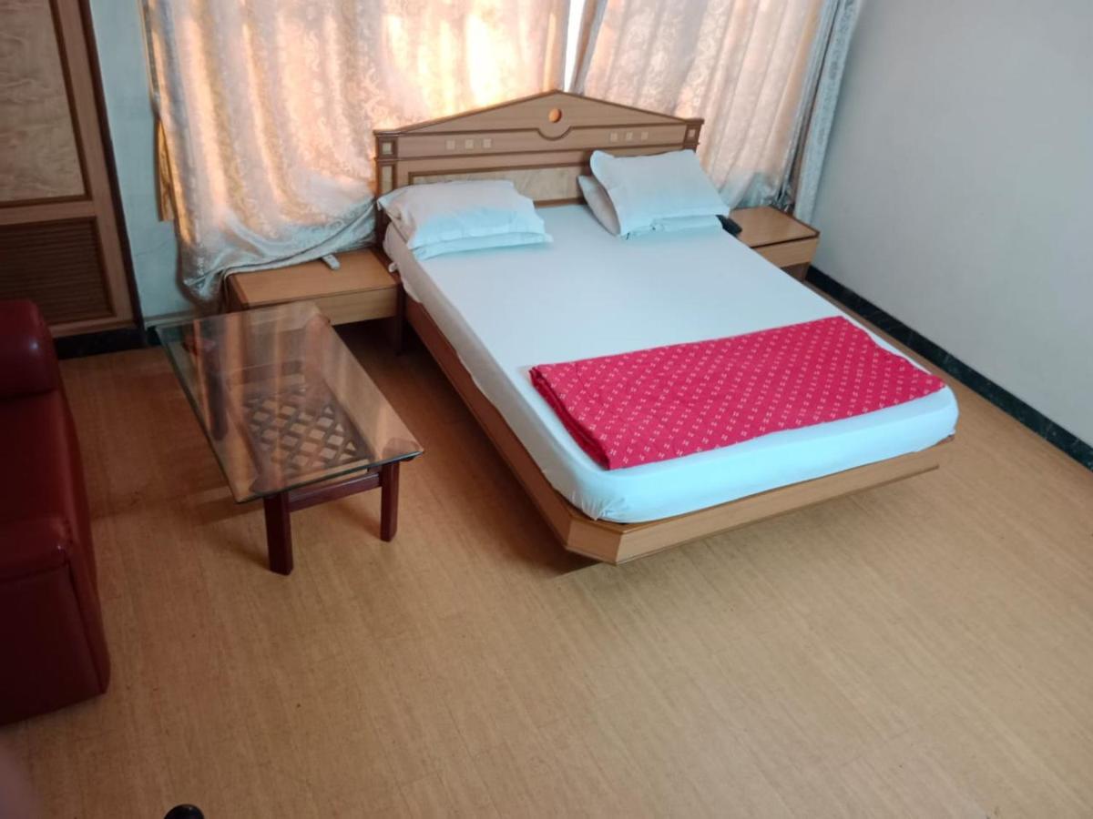 Hotel Pooja International Nashik Zewnętrze zdjęcie