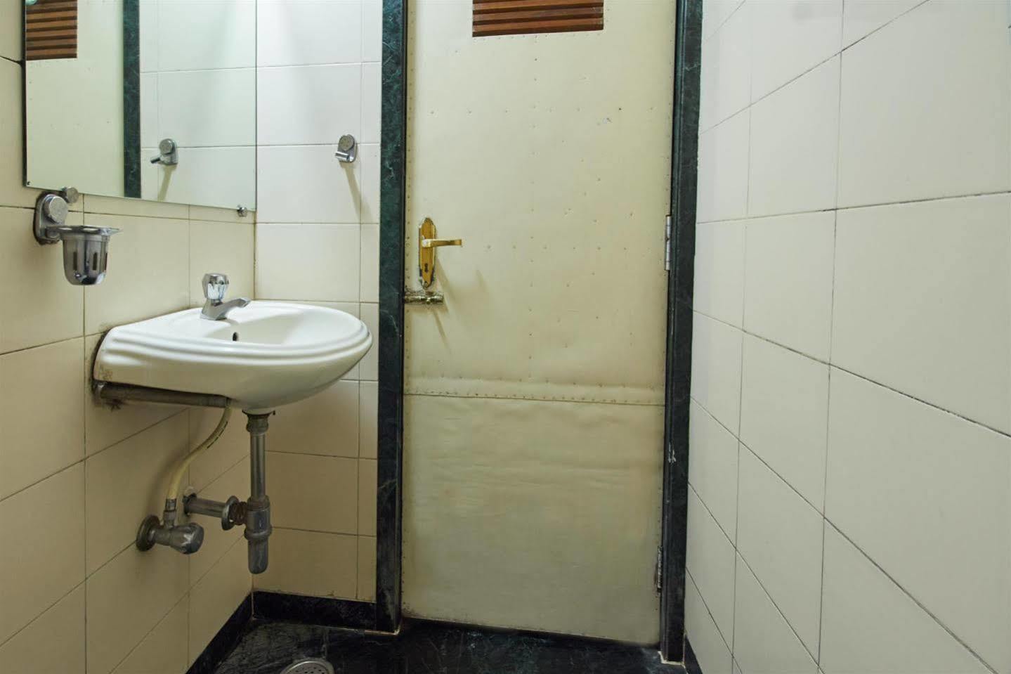 Hotel Pooja International Nashik Zewnętrze zdjęcie